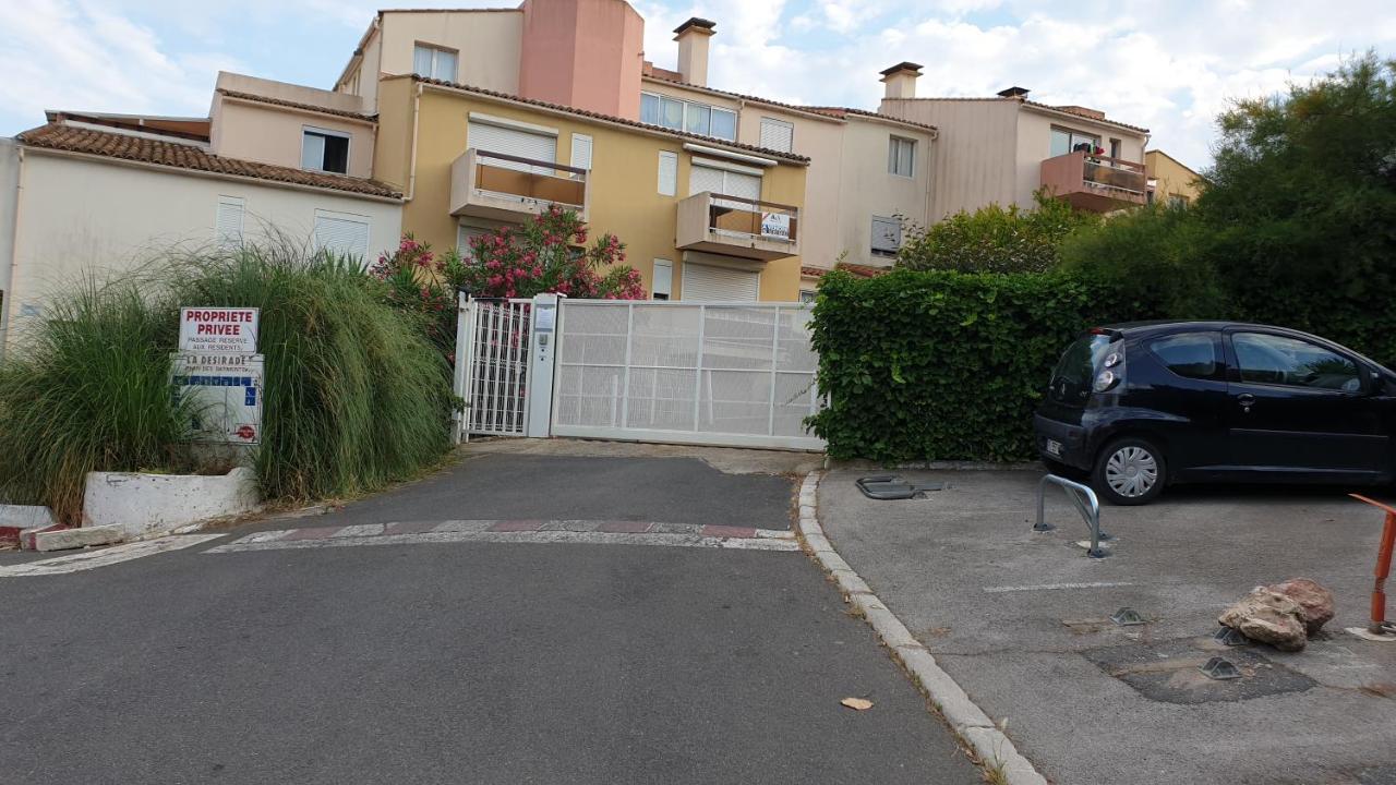 Locap Studio Apartment Agde Luaran gambar